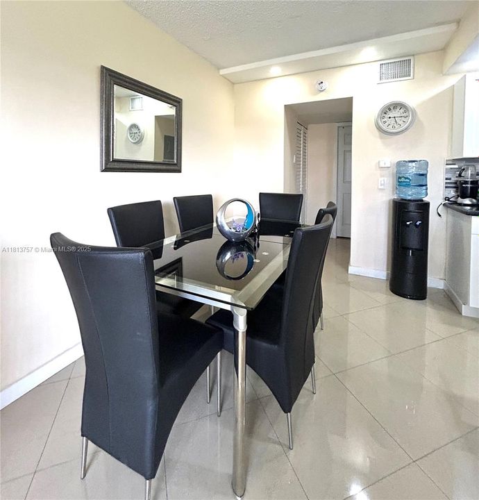 For Sale: $184,900 (1 beds, 1 baths, 644 Square Feet)