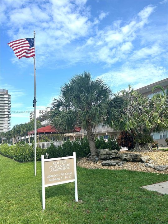 For Sale: $184,900 (1 beds, 1 baths, 644 Square Feet)