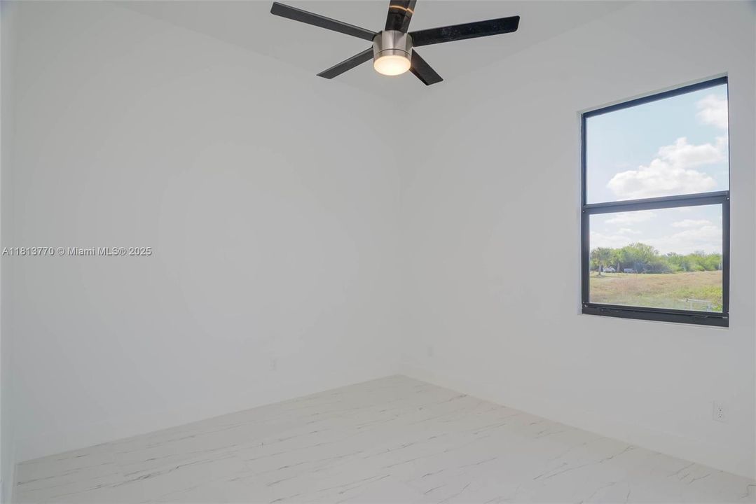 Recently Sold: $349,900 (3 beds, 2 baths, 1603 Square Feet)