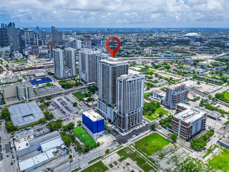 На продажу: $376,000 (0 спален, 1 ванн, 580 Квадратных фут)