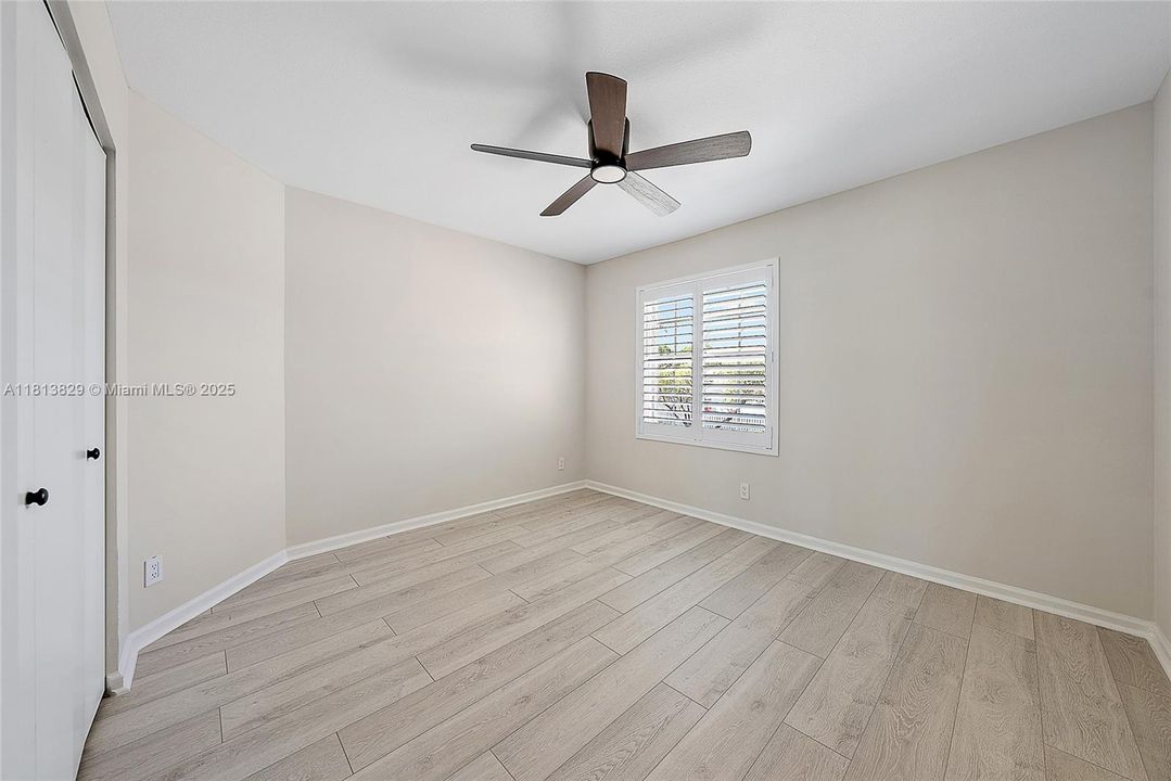 Vendido Recientemente: $1,200,000 (4 camas, 3 baños, 2345 Pies cuadrados)