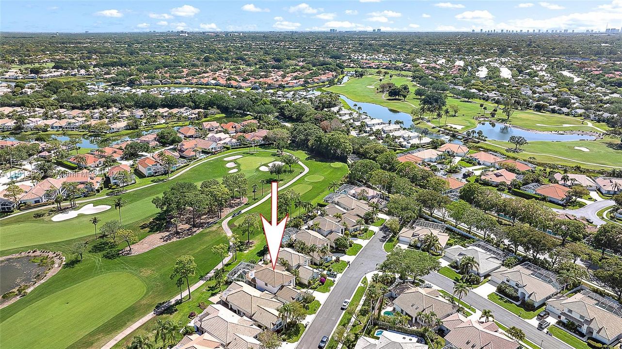 Vendido Recientemente: $1,200,000 (4 camas, 3 baños, 2345 Pies cuadrados)