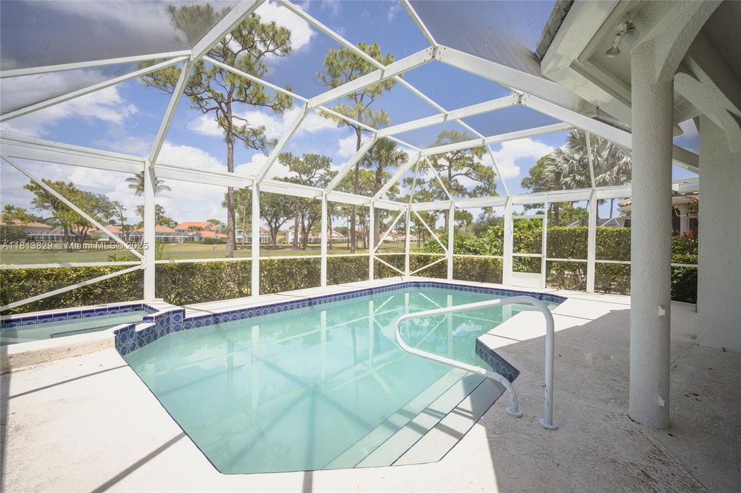 Vendido Recientemente: $1,200,000 (4 camas, 3 baños, 2345 Pies cuadrados)