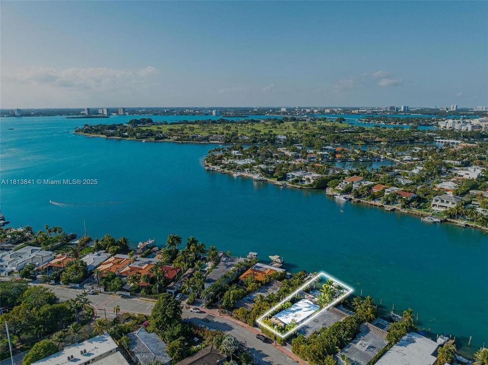 En Venta: $3,300,000 (4 camas, 2 baños, 1696 Pies cuadrados)