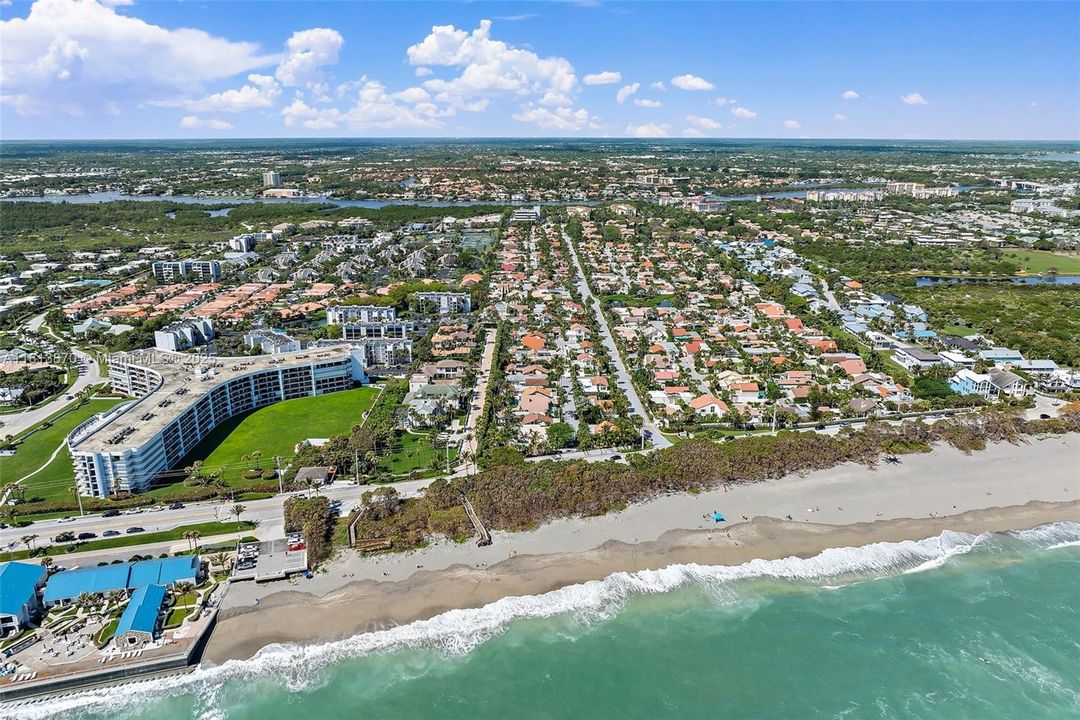 Vendido Recientemente: $2,150,000 (3 camas, 3 baños, 1926 Pies cuadrados)