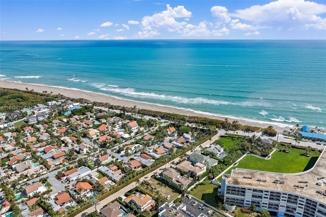 Vendido Recientemente: $2,150,000 (3 camas, 3 baños, 1926 Pies cuadrados)