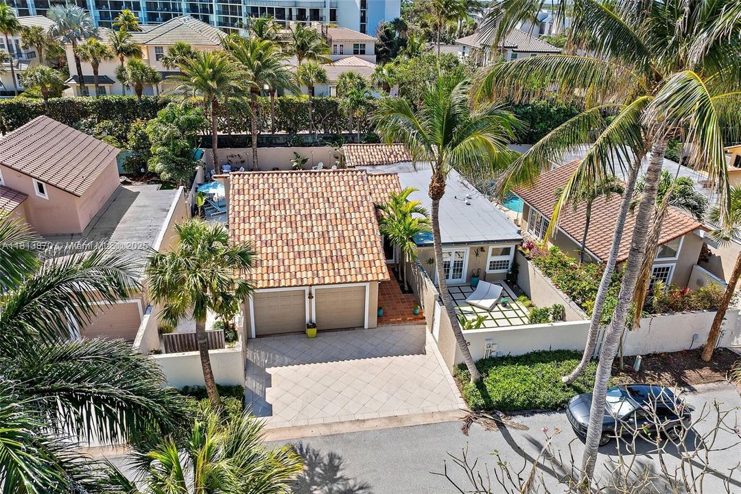 Vendido Recientemente: $2,150,000 (3 camas, 3 baños, 1926 Pies cuadrados)