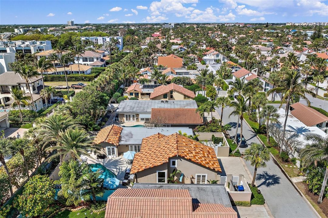 Vendido Recientemente: $2,150,000 (3 camas, 3 baños, 1926 Pies cuadrados)