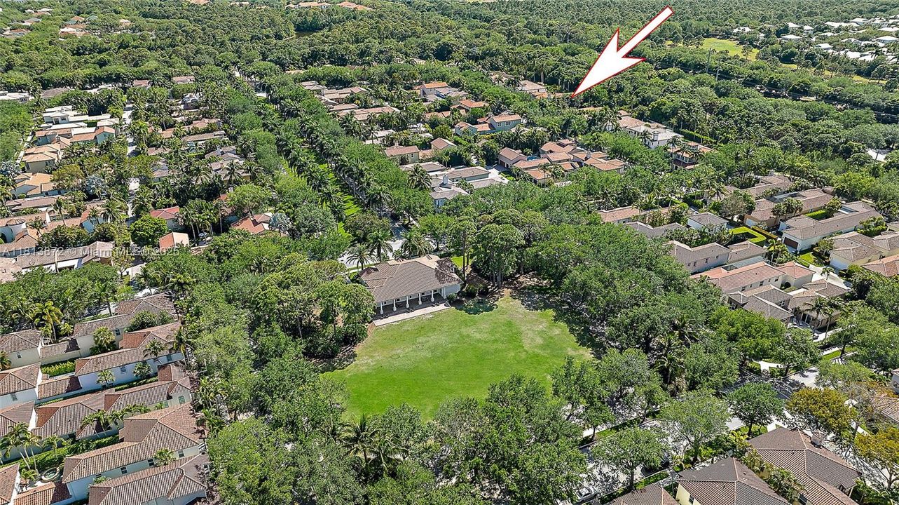 Vendido Recientemente: $2,500,000 (5 camas, 5 baños, 5058 Pies cuadrados)