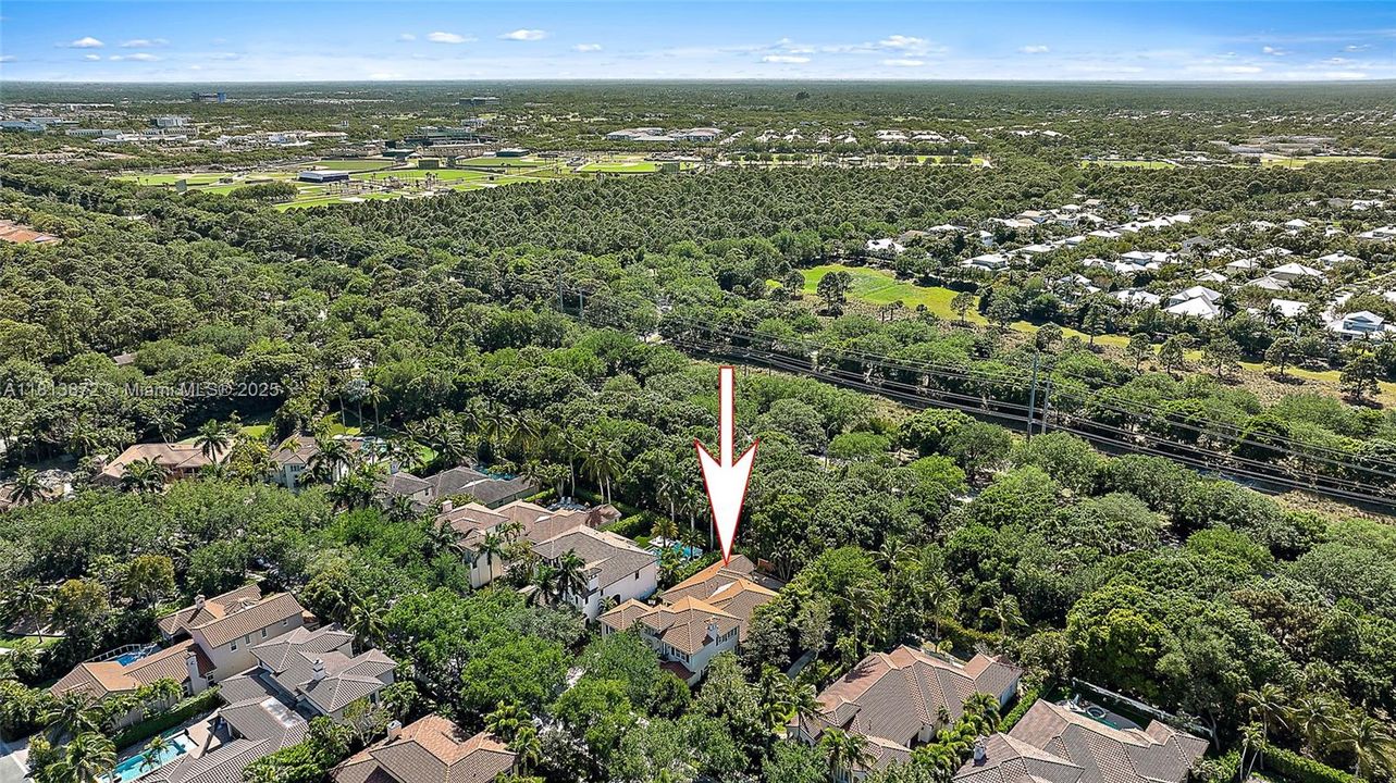 Vendido Recientemente: $2,500,000 (5 camas, 5 baños, 5058 Pies cuadrados)