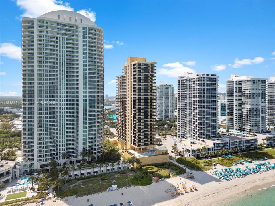 待售: $800,000 (1 贝兹, 1 浴室, 883 平方英尺)