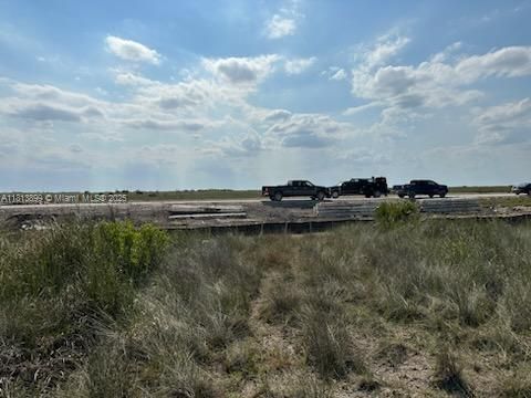 Activo con contrato: $200,000 (0 camas, 0 baños, 0 Pies cuadrados)