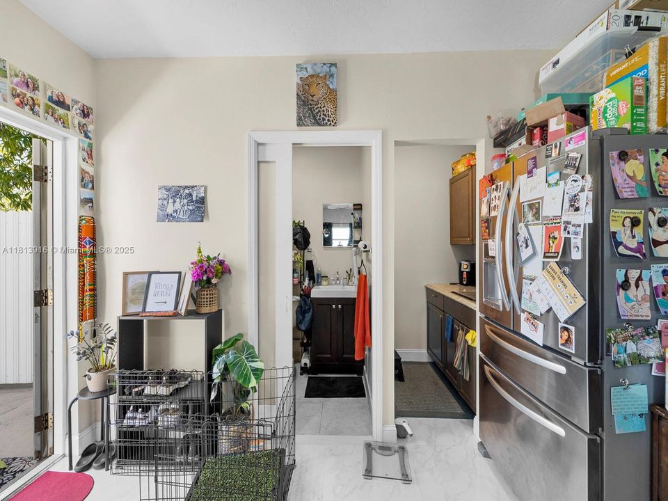 Vendido Recientemente: $795,000 (4 camas, 4 baños, 2183 Pies cuadrados)