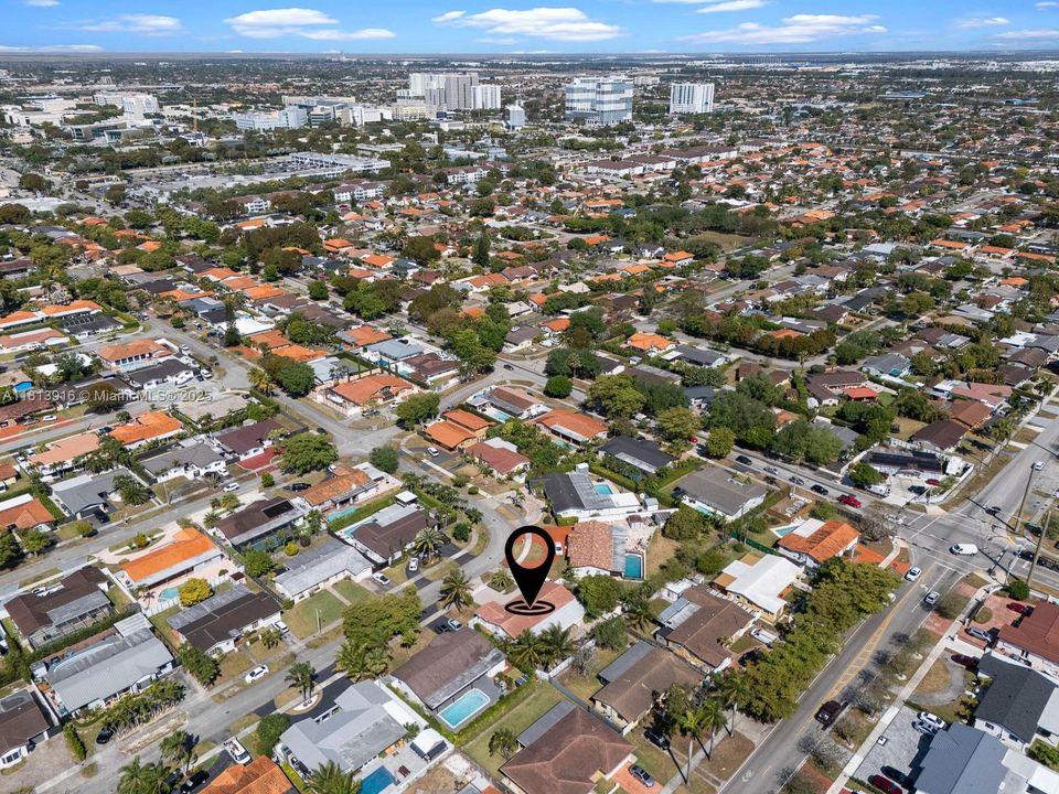 Vendido Recientemente: $795,000 (4 camas, 4 baños, 2183 Pies cuadrados)