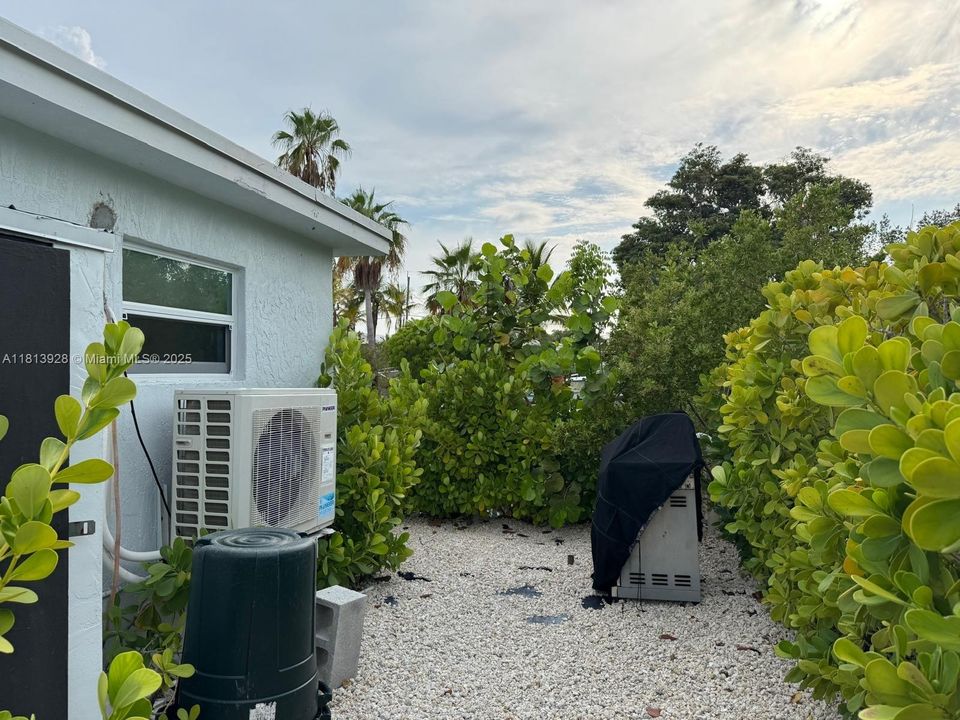 Recently Rented: $2,000 (1 beds, 1 baths, 2074 Square Feet)