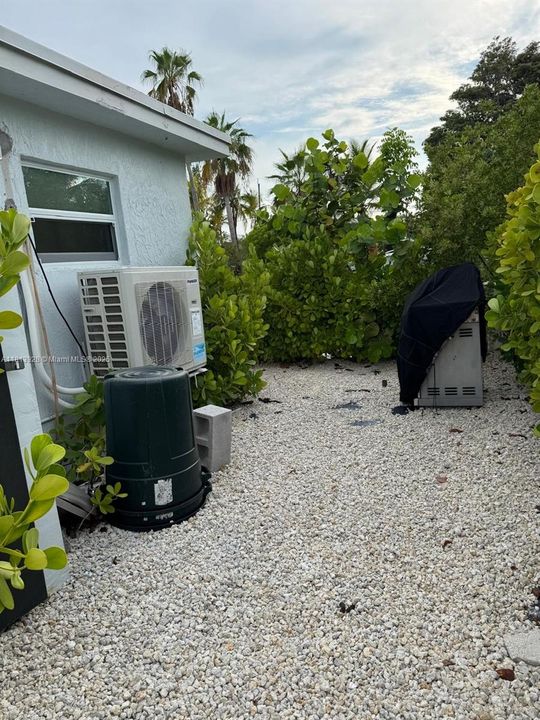 Recently Rented: $2,000 (1 beds, 1 baths, 2074 Square Feet)