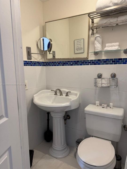 Recently Rented: $2,000 (1 beds, 1 baths, 2074 Square Feet)