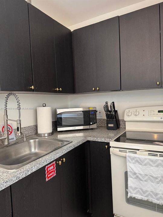 Recently Rented: $2,000 (1 beds, 1 baths, 2074 Square Feet)