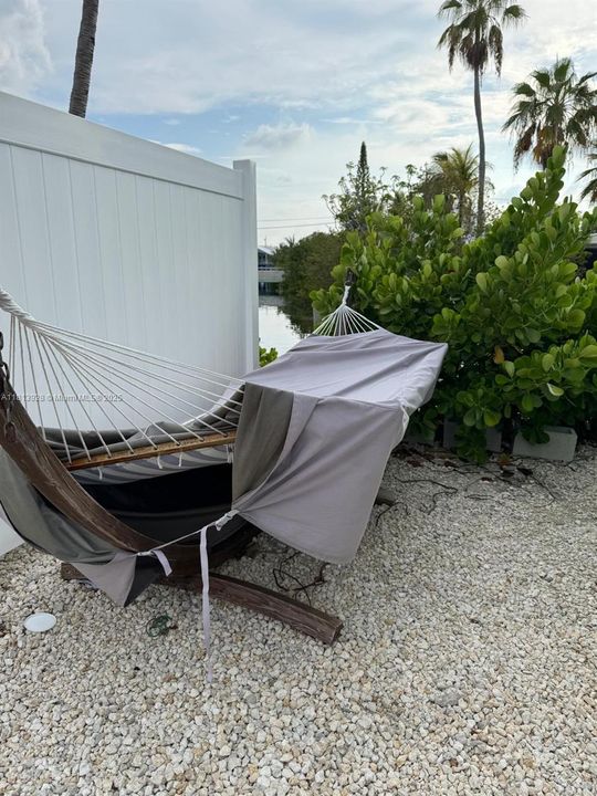 Recently Rented: $2,000 (1 beds, 1 baths, 2074 Square Feet)