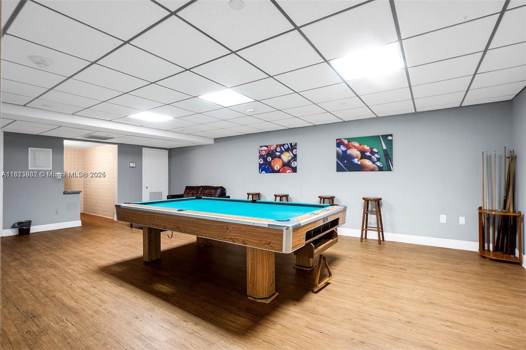 For Sale: $589,000 (2 beds, 2 baths, 1190 Square Feet)