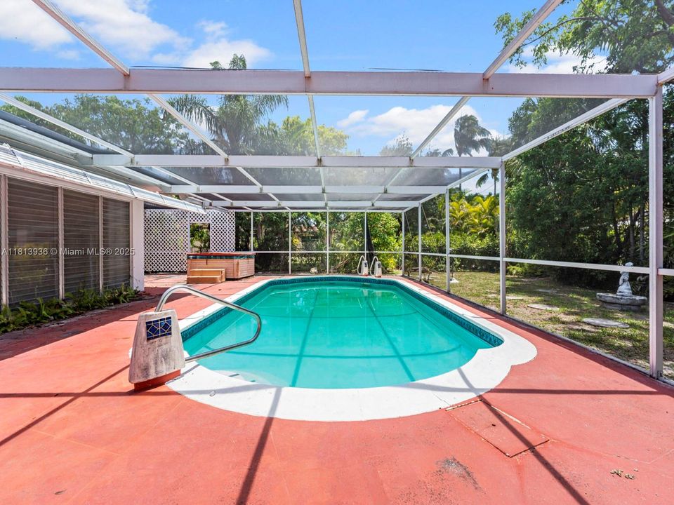 Active With Contract: $1,350,000 (3 beds, 2 baths, 1539 Square Feet)