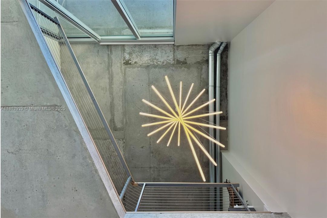 最近售出: $410,000 (1 贝兹, 1 浴室, 795 平方英尺)