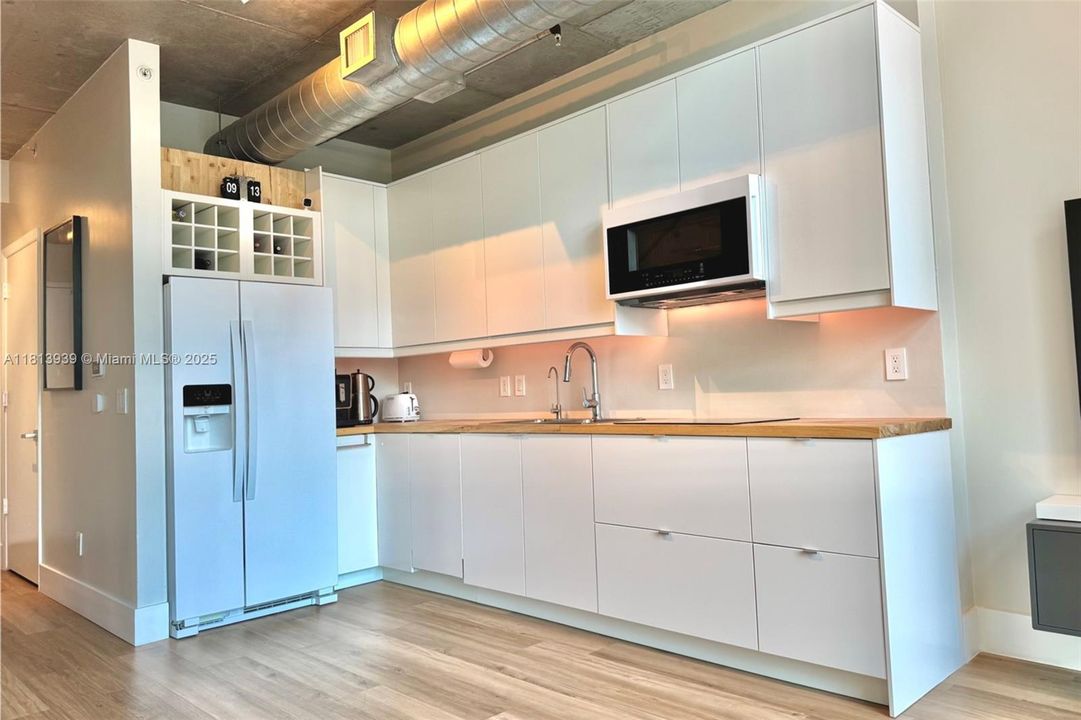 最近售出: $410,000 (1 贝兹, 1 浴室, 795 平方英尺)