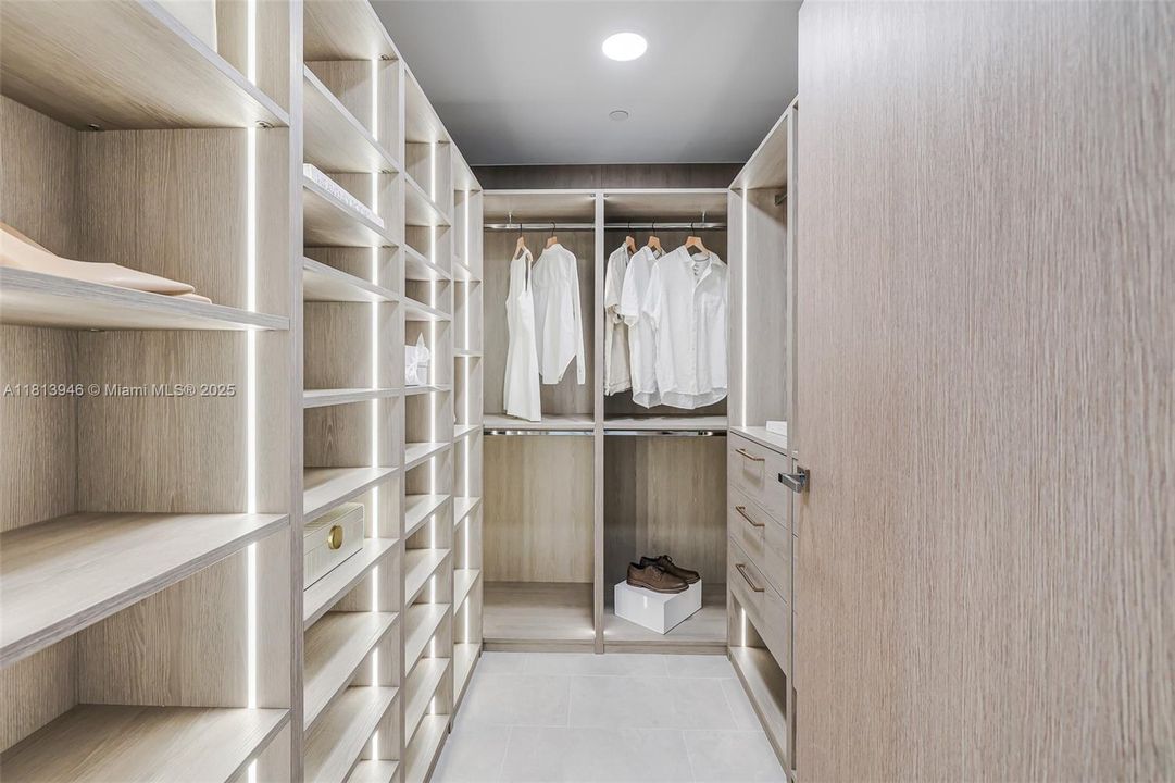 На продажу: $7,200,000 (3 спален, 4 ванн, 2451 Квадратных фут)