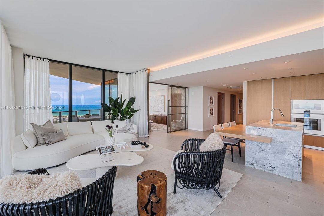 На продажу: $7,200,000 (3 спален, 4 ванн, 2451 Квадратных фут)