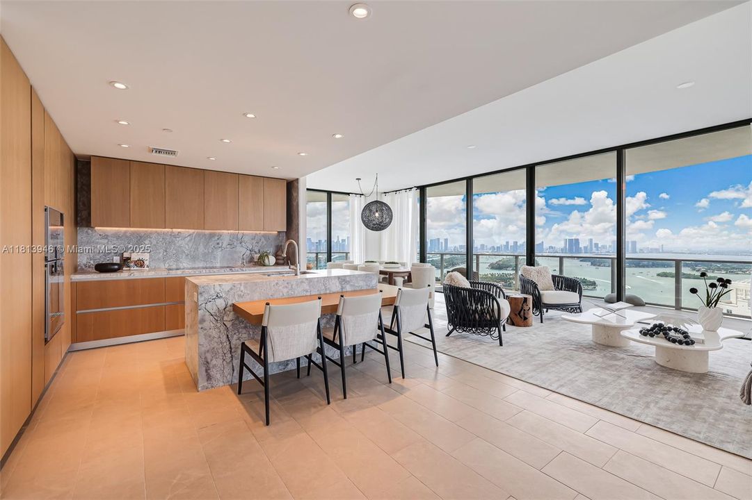 На продажу: $7,200,000 (3 спален, 4 ванн, 2451 Квадратных фут)