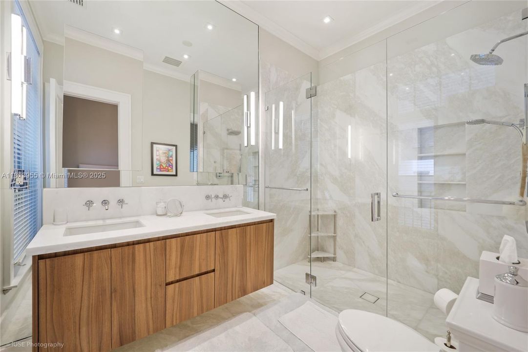 For Sale: $3,950,000 (4 beds, 4 baths, 3485 Square Feet)