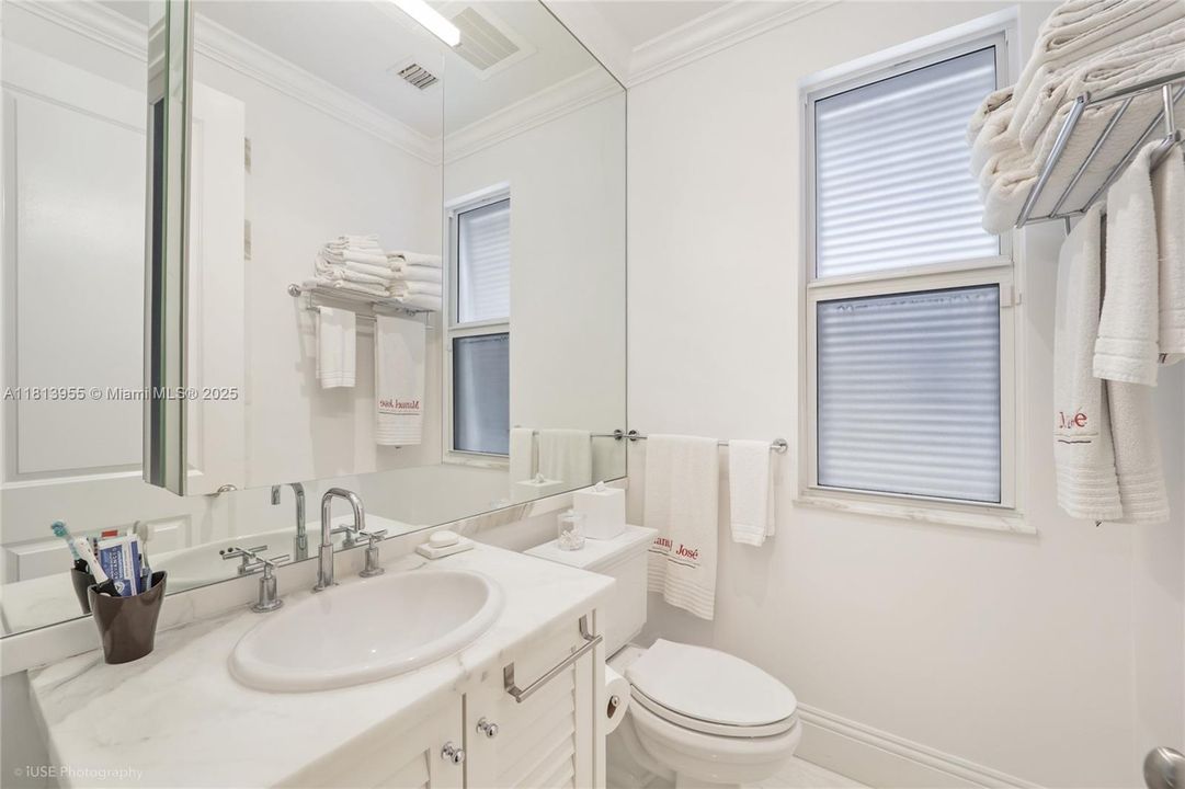 For Sale: $3,950,000 (4 beds, 4 baths, 3485 Square Feet)