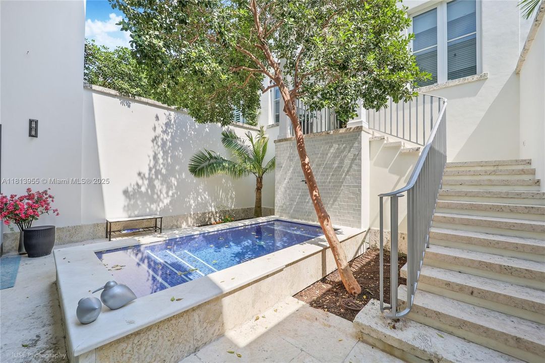 For Sale: $3,950,000 (4 beds, 4 baths, 3485 Square Feet)