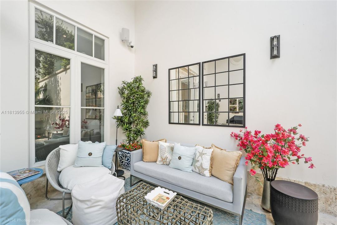 For Sale: $3,950,000 (4 beds, 4 baths, 3485 Square Feet)