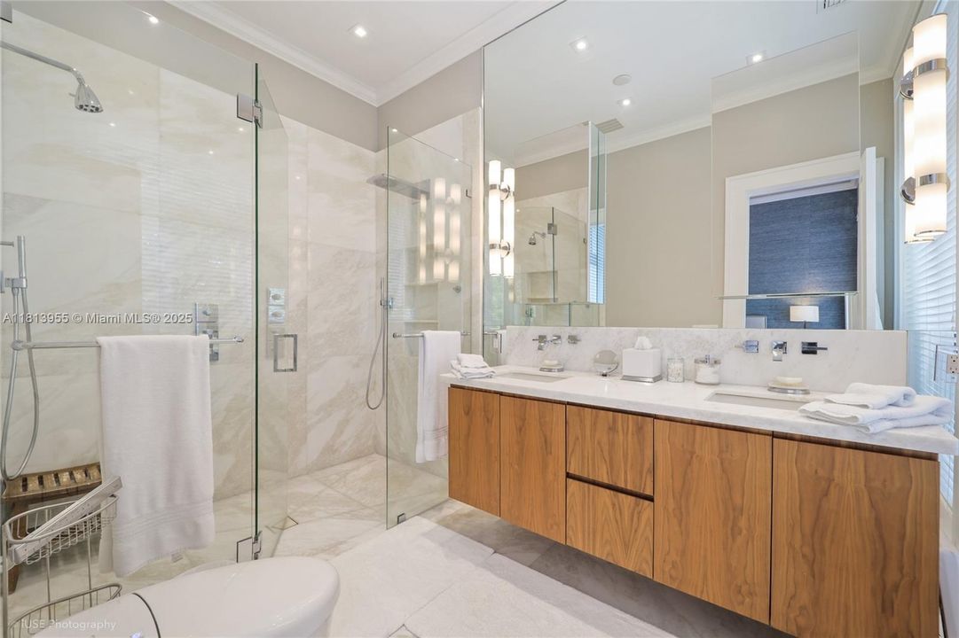 For Sale: $3,950,000 (4 beds, 4 baths, 3485 Square Feet)