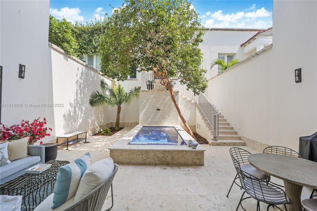 For Sale: $3,950,000 (4 beds, 4 baths, 3485 Square Feet)