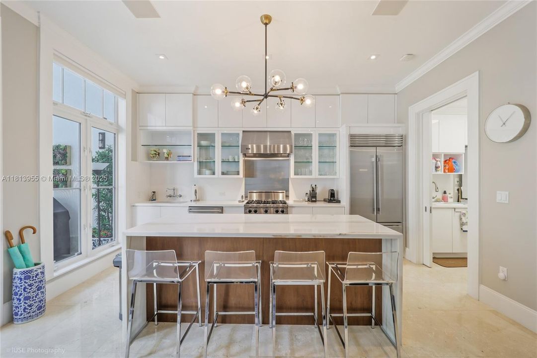 For Sale: $3,950,000 (4 beds, 4 baths, 3485 Square Feet)