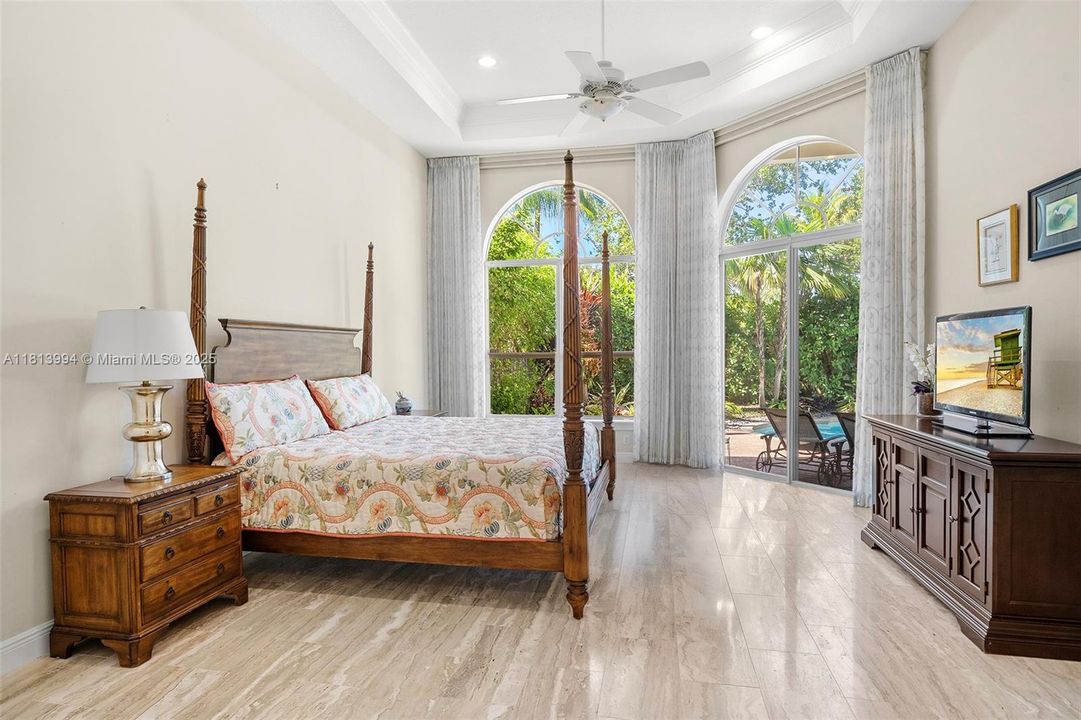 Недавно продано: $2,250,000 (4 спален, 4 ванн, 3932 Квадратных фут)