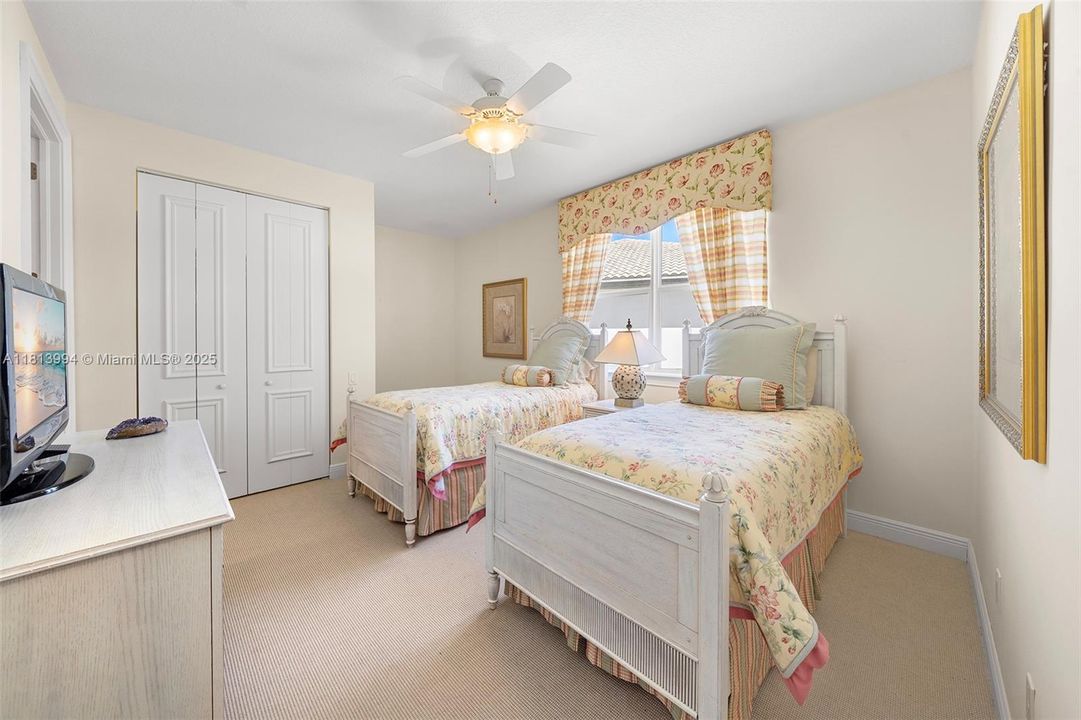 Недавно продано: $2,250,000 (4 спален, 4 ванн, 3932 Квадратных фут)