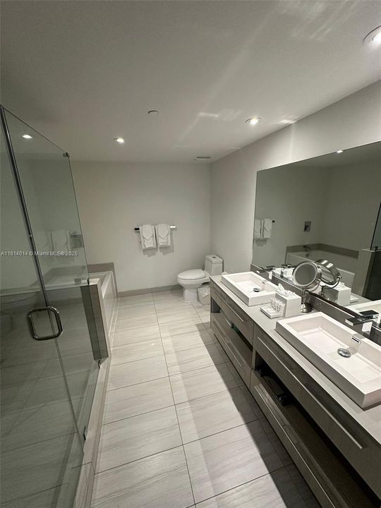 待售: $719,000 (2 贝兹, 2 浴室, 1055 平方英尺)