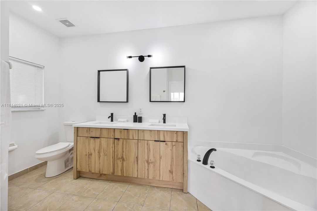 Vendido Recientemente: $550,000 (3 camas, 2 baños, 1538 Pies cuadrados)