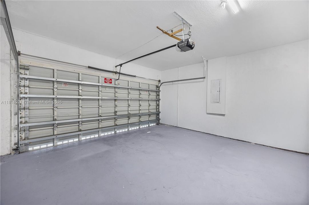 Vendido Recientemente: $550,000 (3 camas, 2 baños, 1538 Pies cuadrados)