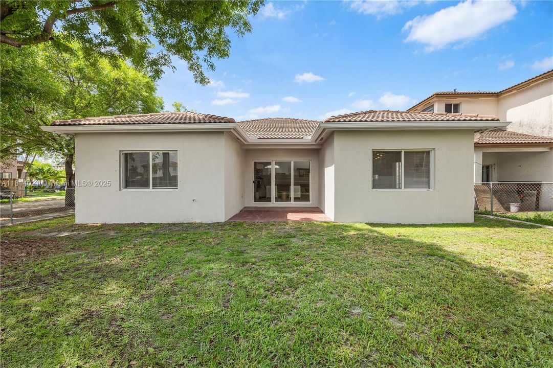 Vendido Recientemente: $550,000 (3 camas, 2 baños, 1538 Pies cuadrados)