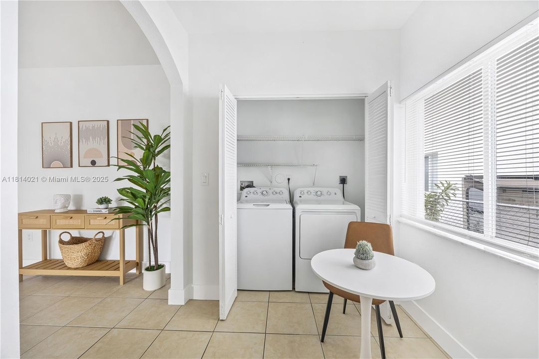 Vendido Recientemente: $550,000 (3 camas, 2 baños, 1538 Pies cuadrados)