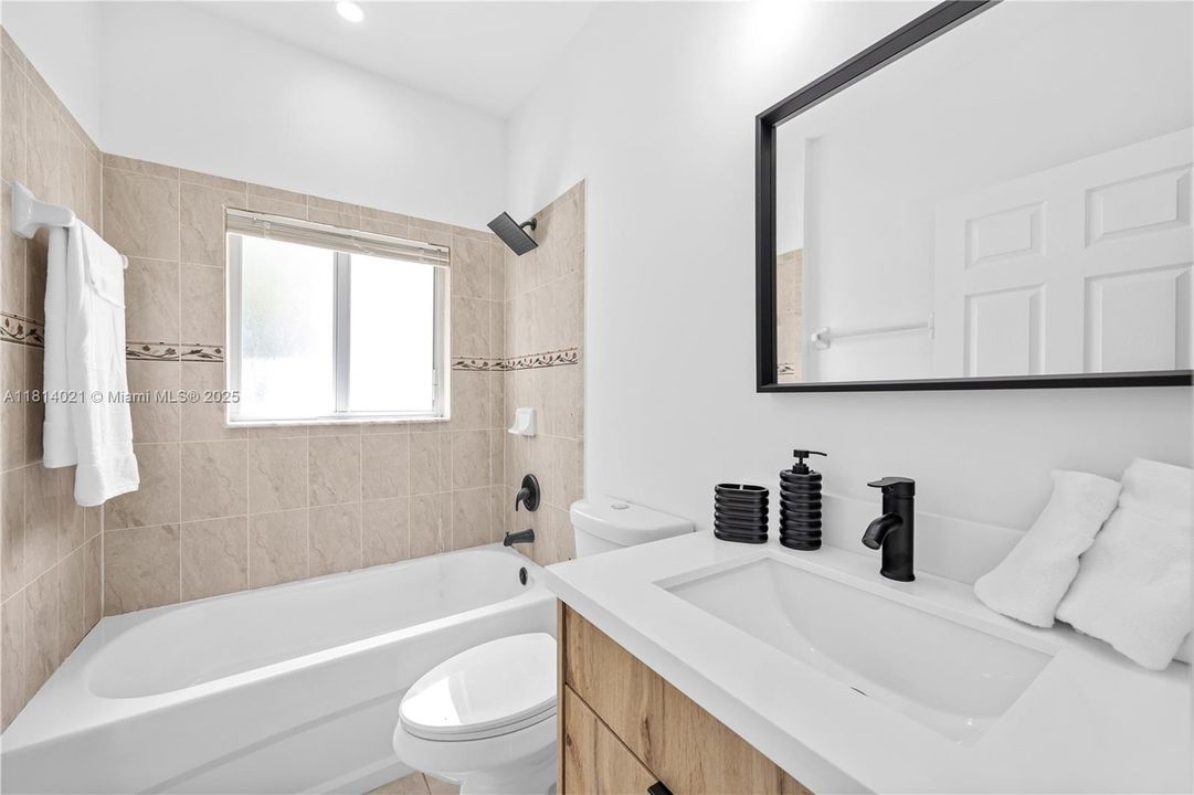 Vendido Recientemente: $550,000 (3 camas, 2 baños, 1538 Pies cuadrados)