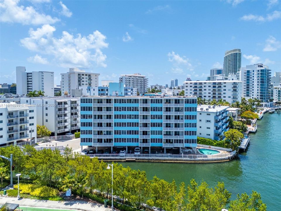 En Venta: $499,000 (1 camas, 1 baños, 723 Pies cuadrados)