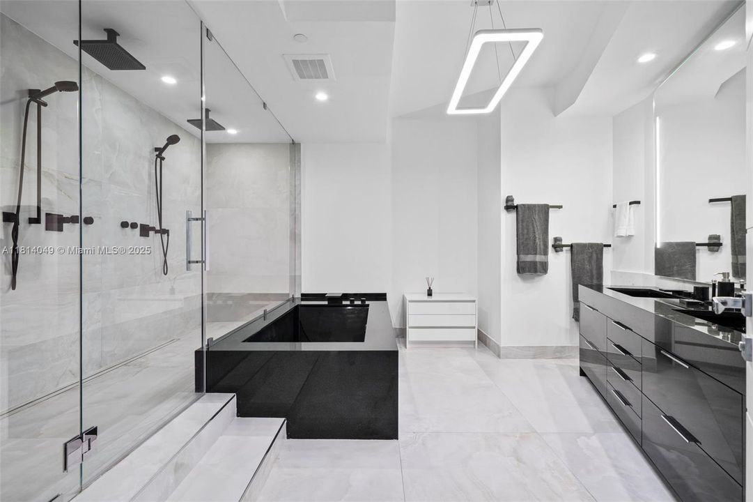 待售: $5,999,000 (4 贝兹, 4 浴室, 4154 平方英尺)