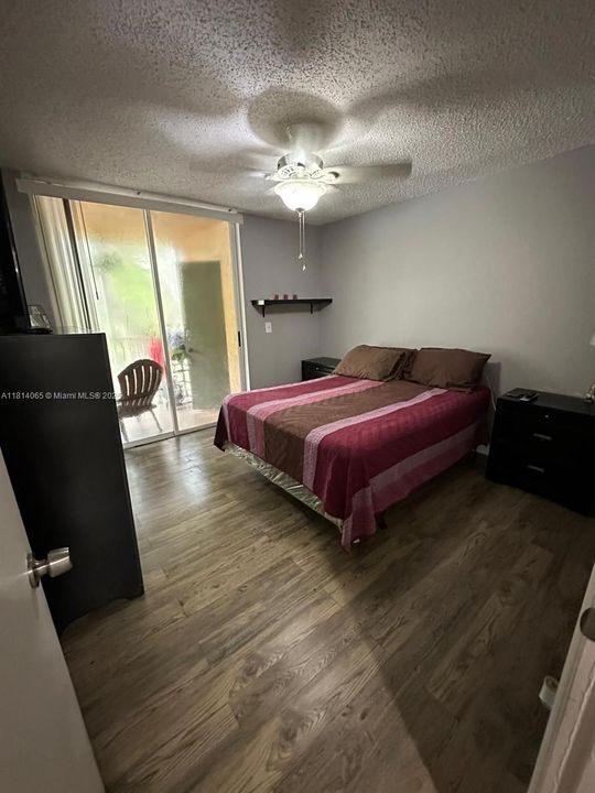 待售: $163,000 (2 贝兹, 2 浴室, 1057 平方英尺)