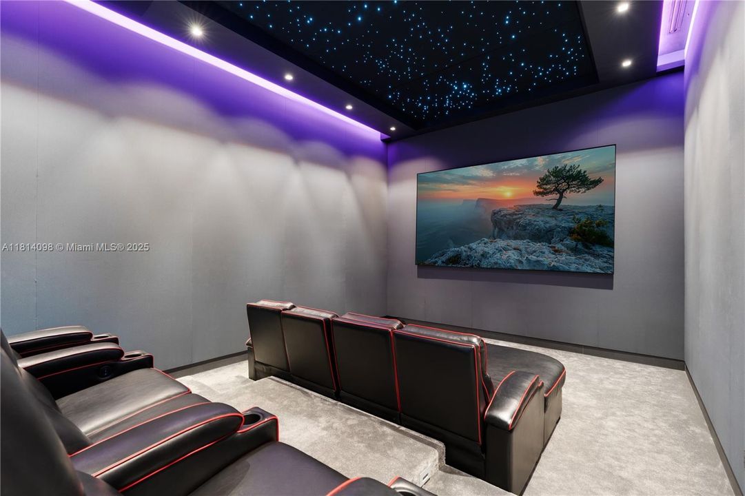 待售: $11,495,000 (5 贝兹, 6 浴室, 10178 平方英尺)