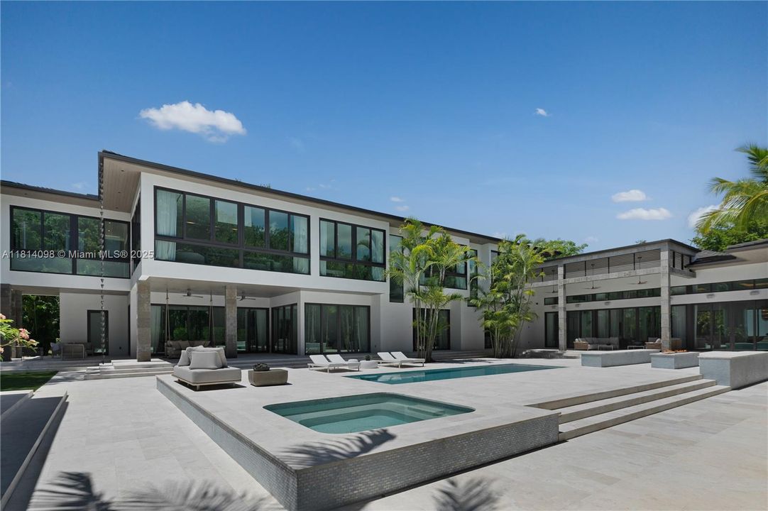 待售: $11,495,000 (5 贝兹, 6 浴室, 10178 平方英尺)